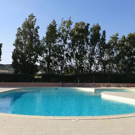 Calacavallo Villaggio Campeggio סאן תאודורו